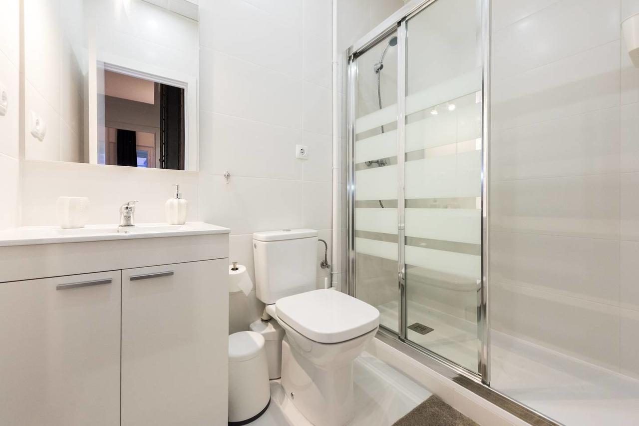 M&F Gran Via 3 Hab Apartment Madrid Exterior photo